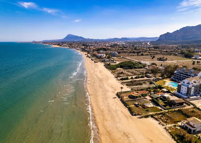 Holiday Beach * دينايا