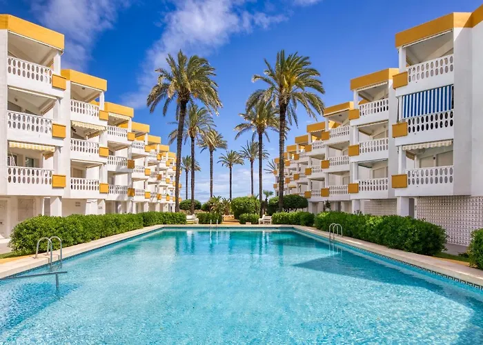 Holiday Beach شقة *