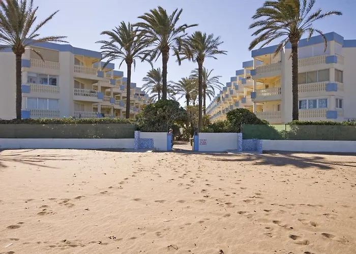 Holiday Beach * دينايا